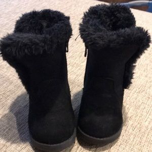 Toddler Cat & Jack Black Boots with Fur Inside